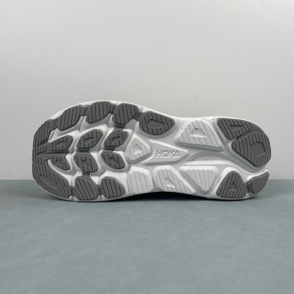 Hoka Clifton 10 (Cinza)