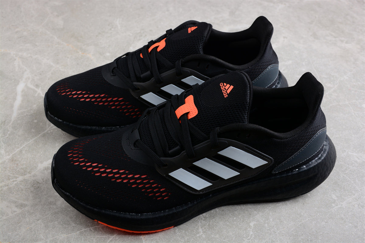 Ultra PureBoost UB22 (Preto e Laranja)