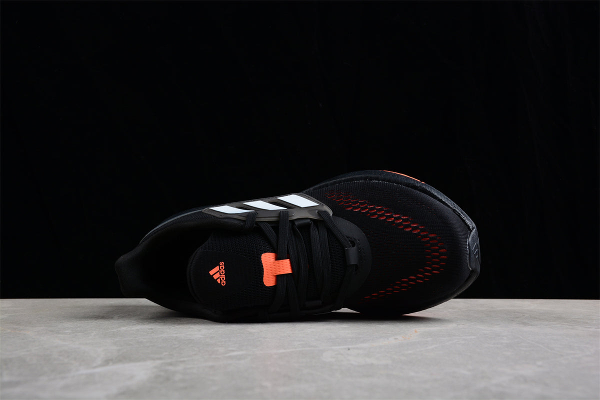 Ultra PureBoost UB22 (Preto e Laranja)