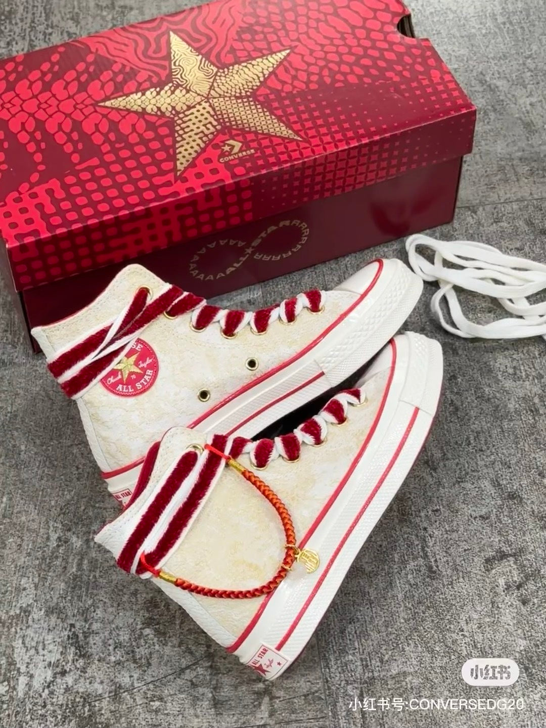 All Star BX ZY (Branco e Vermelho)