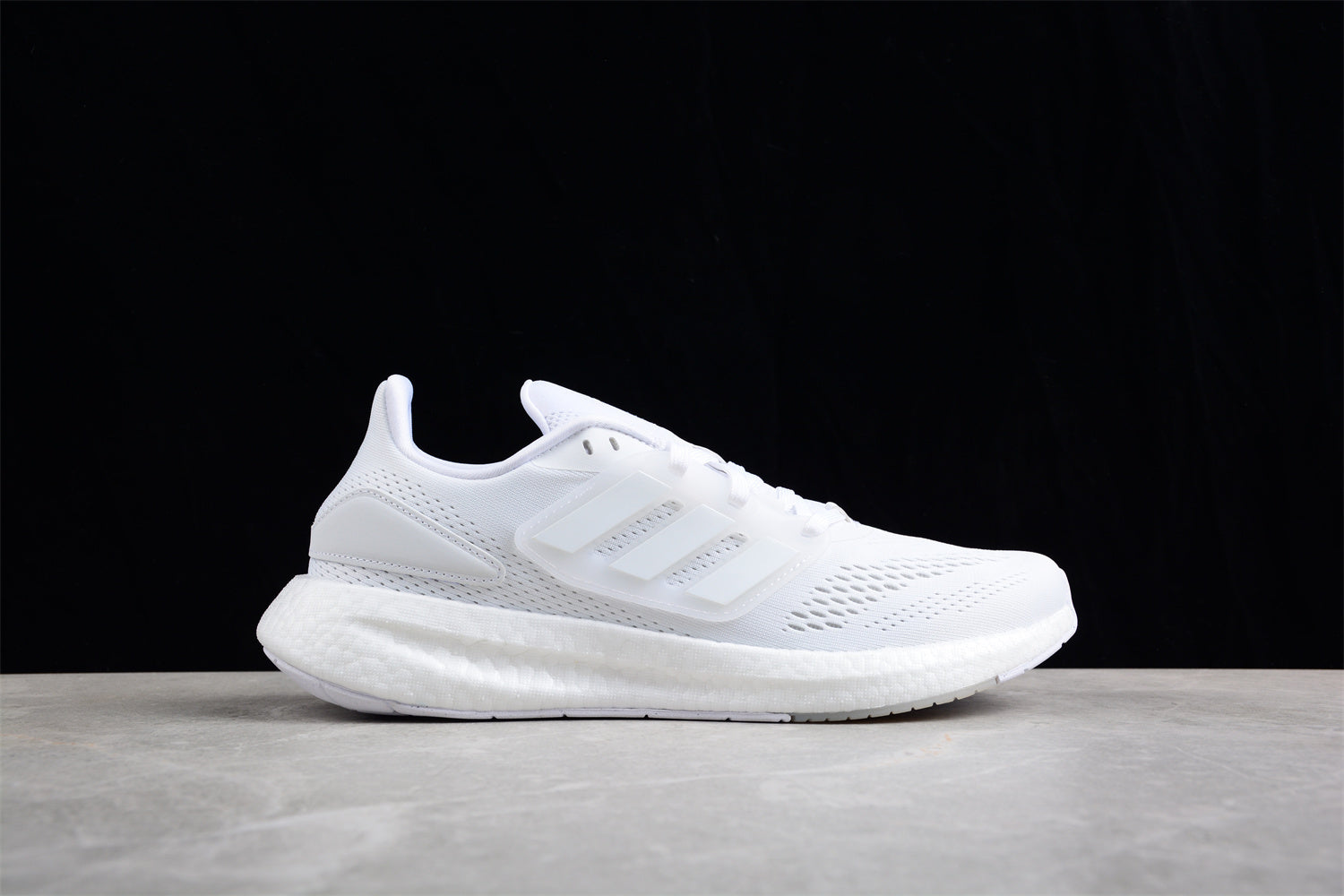 Ultra PureBoost UB22 (Branco)