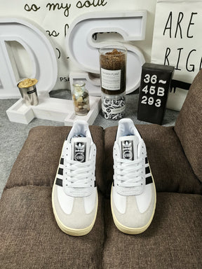 Originals (Branco e Preto)