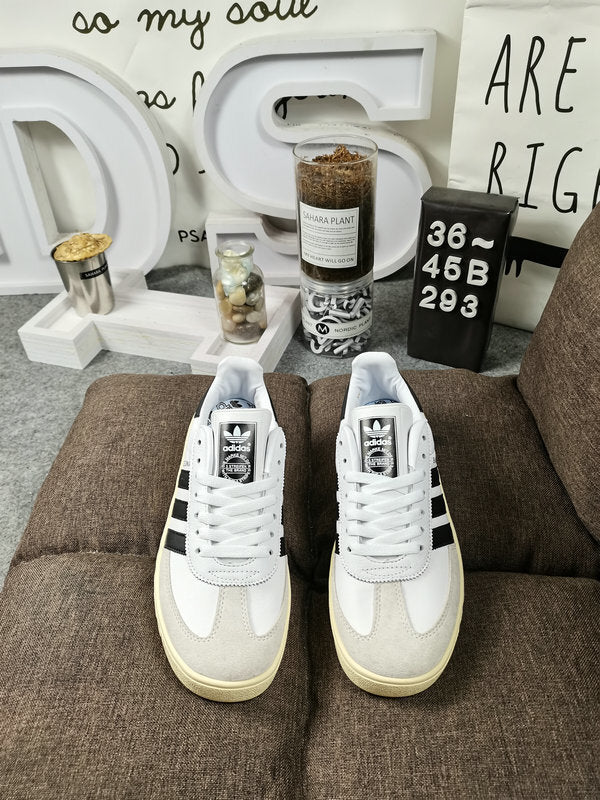 Originals (Branco e Preto)