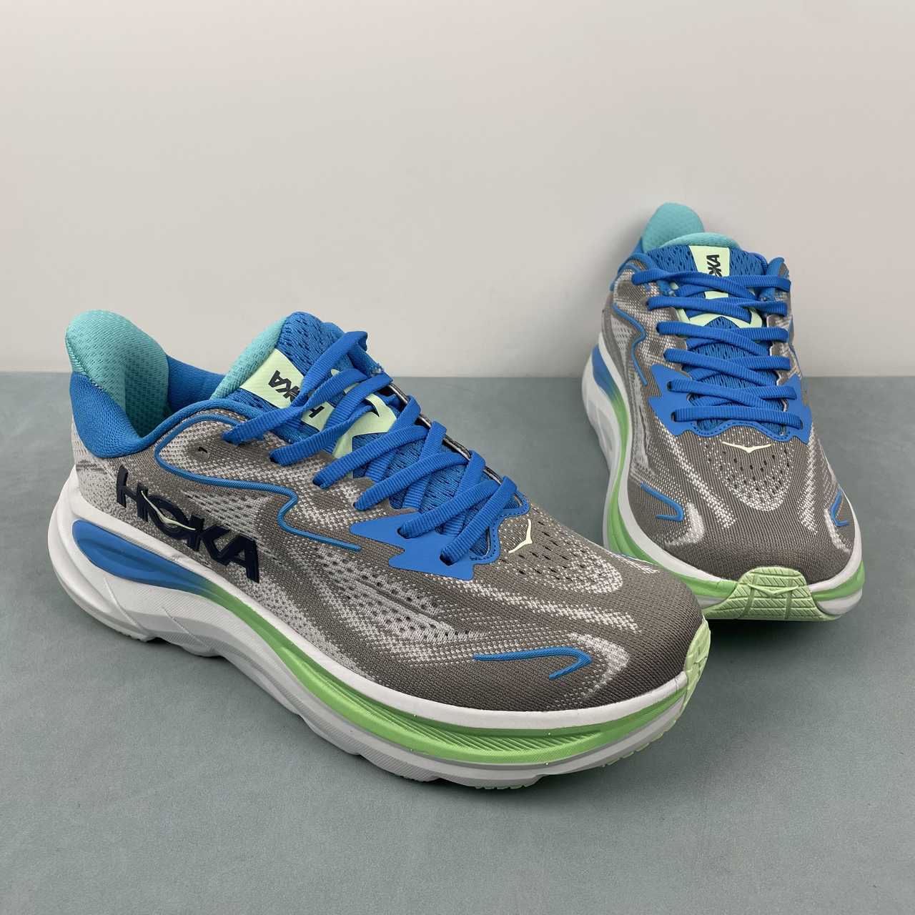 Hoka Clifton 10 (Cinza e Azul)