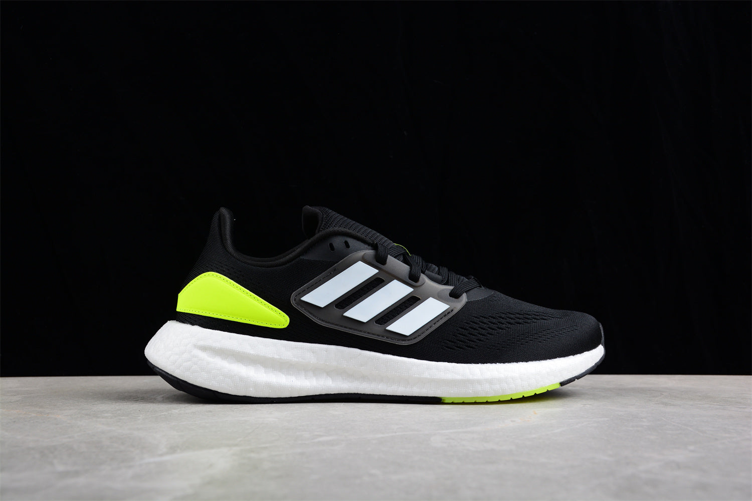 Ultra PureBoost UB22 (Preto)