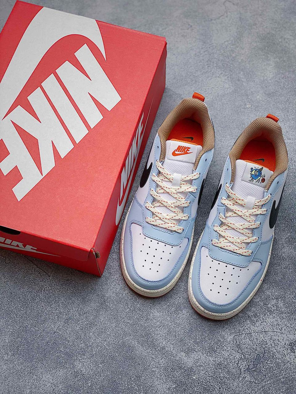 Nike Court Borough Low 2