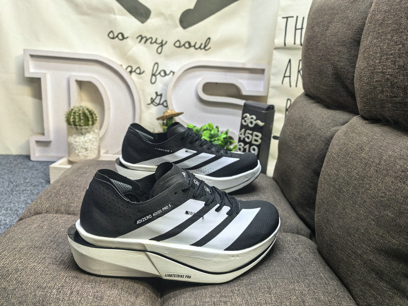 adizero BOSTON 13 (Preto e Branco)