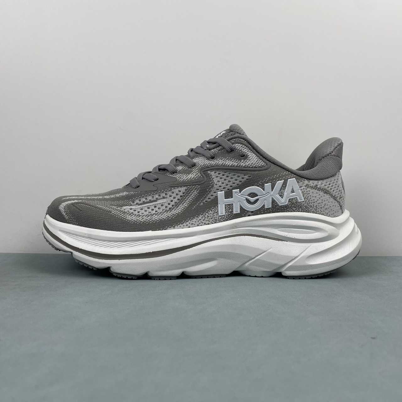 Hoka Clifton 10 (Cinza)