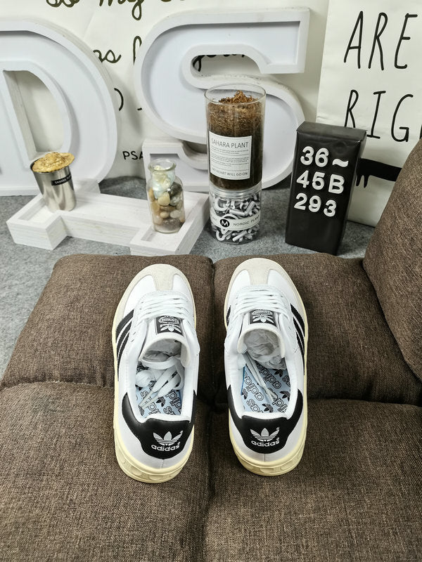 Originals (Branco e Preto)