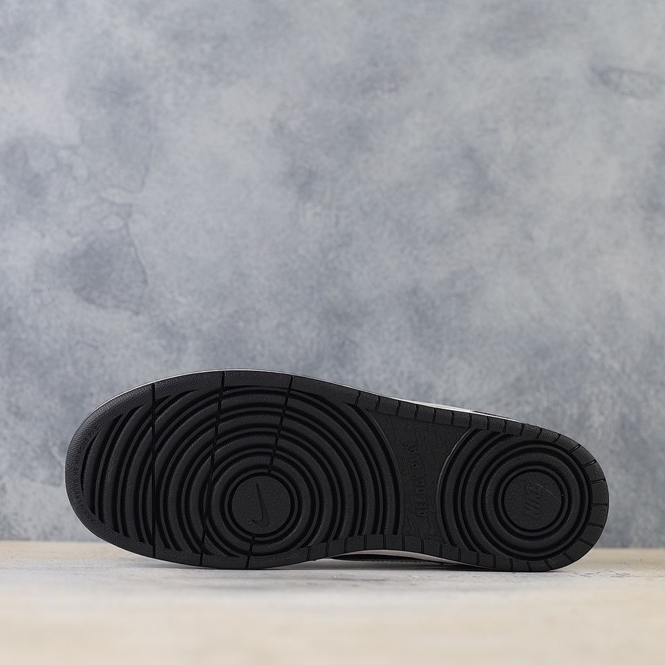 Nike Court Borough Low 2