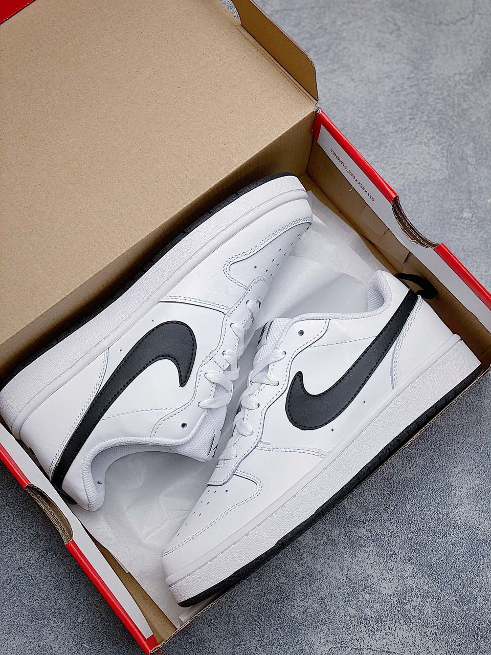 Nike Court Borough Low 2