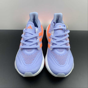 Ultra Boost UB8.0 (Azul claro)