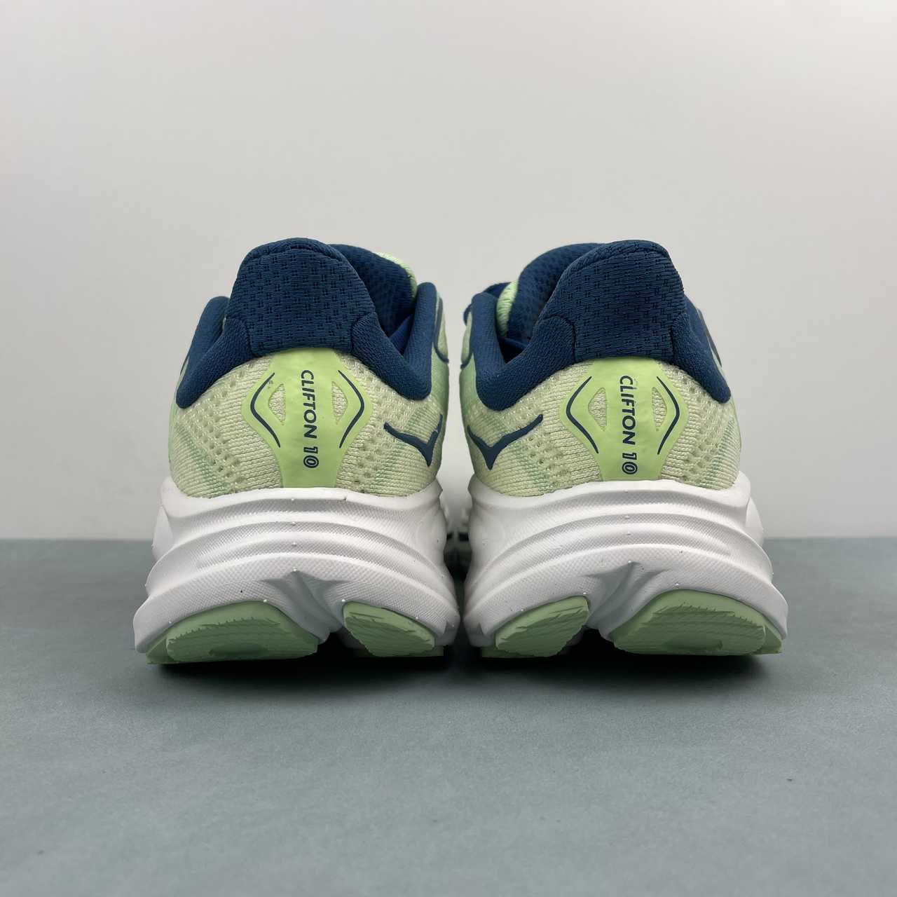 Hoka Clifton 10 (Verde claro)