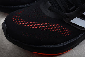 Ultra PureBoost UB22 (Preto e Laranja)