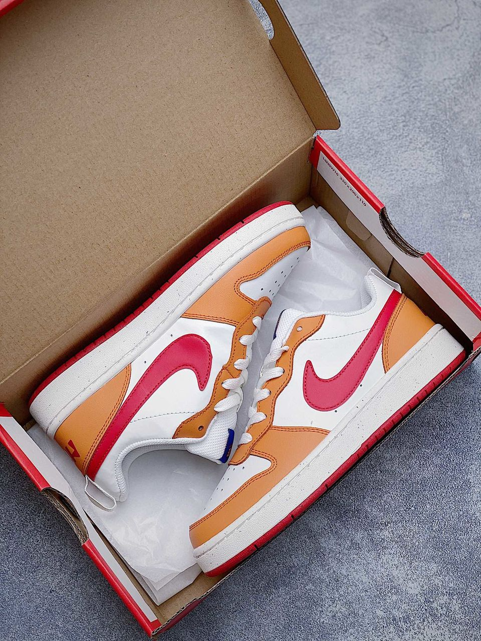 Nike Court Borough Low 2