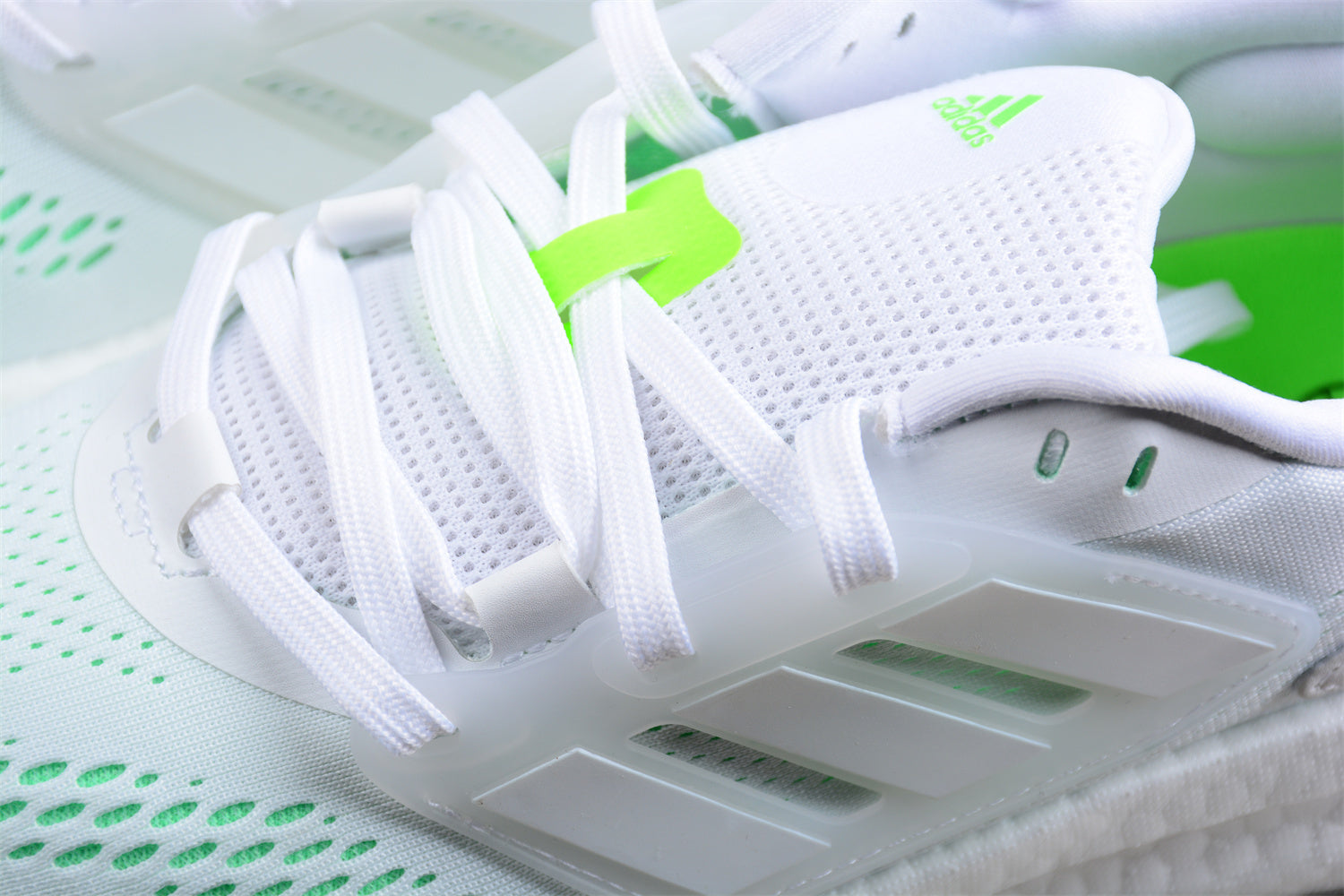 Ultra PureBoost UB22 (Verde claro)