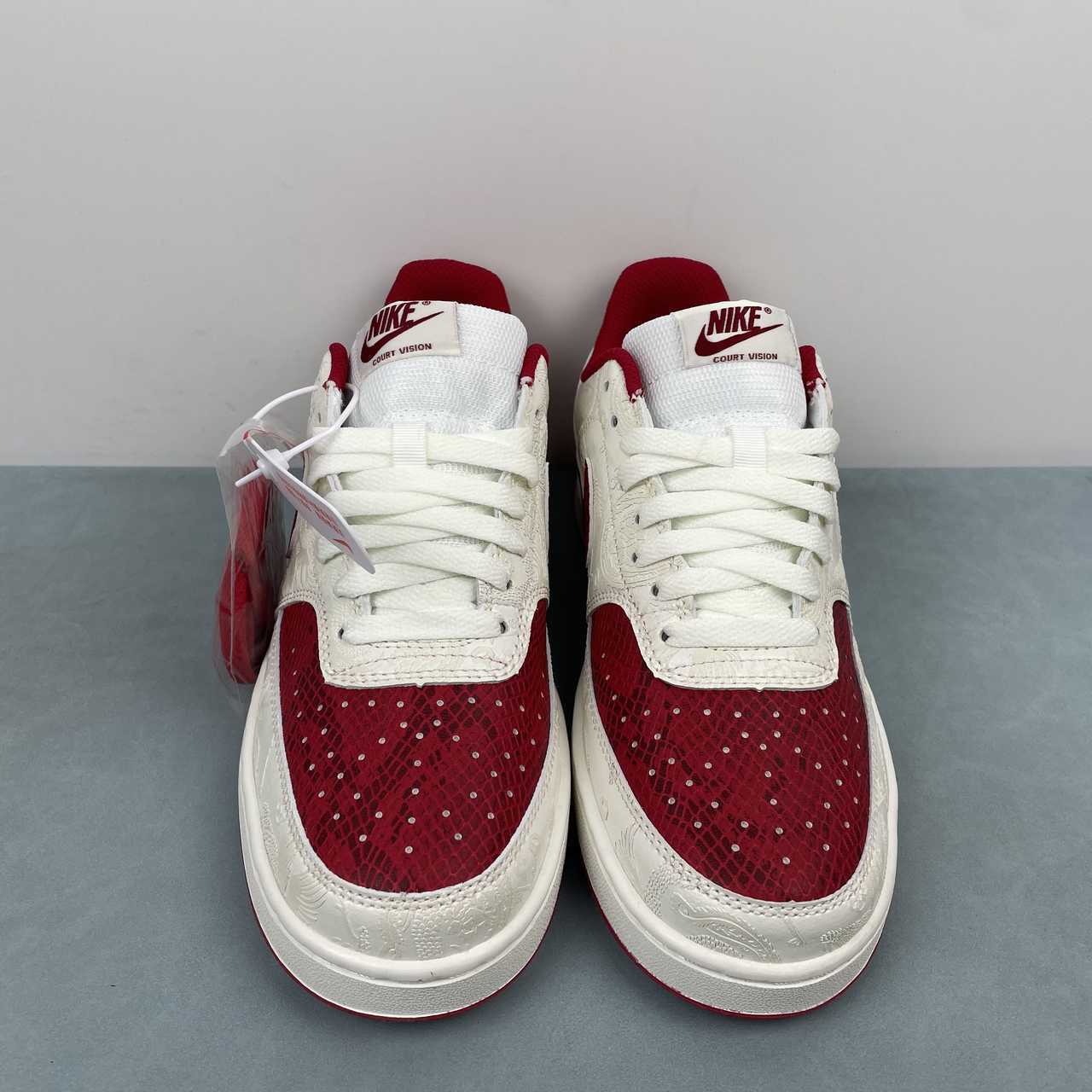 Nike Court Borough Low 2