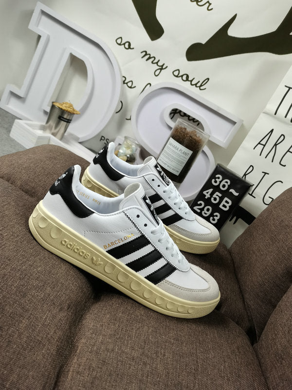 Originals (Branco e Preto)