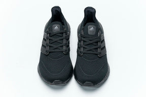 Ultra Boost UB8.0 (Preto)