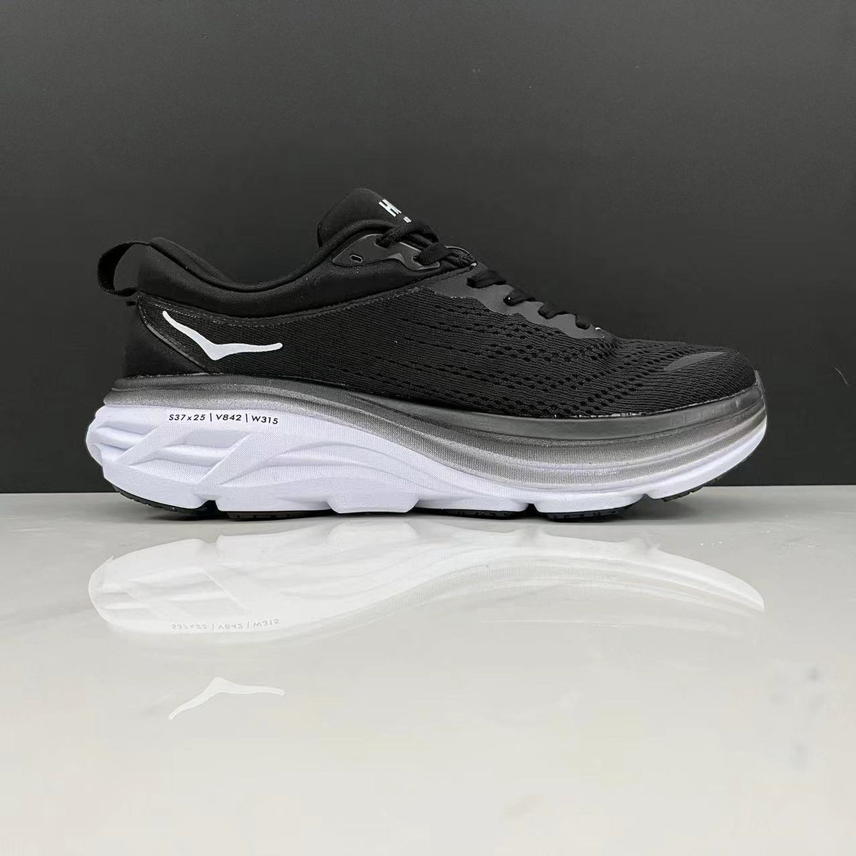 Hoka Bondi 8 (Preto)