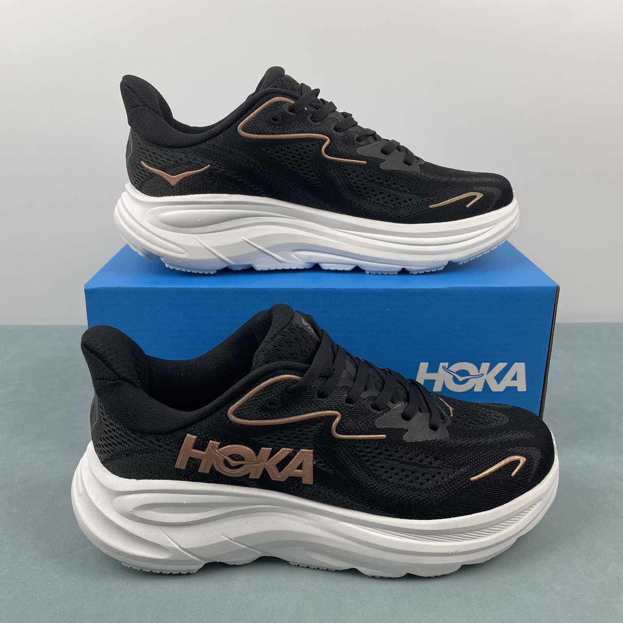 Hoka Clifton 10 (Preto)