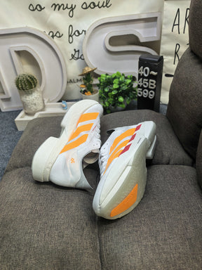 adizero BOSTON (Branco e Laranja)