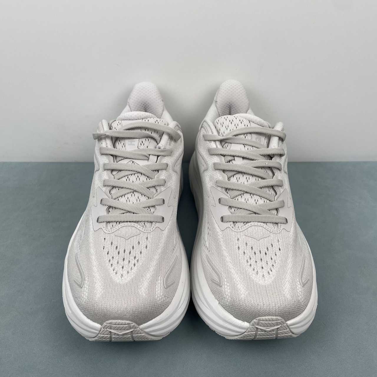 Hoka Clifton 10 (Branco)