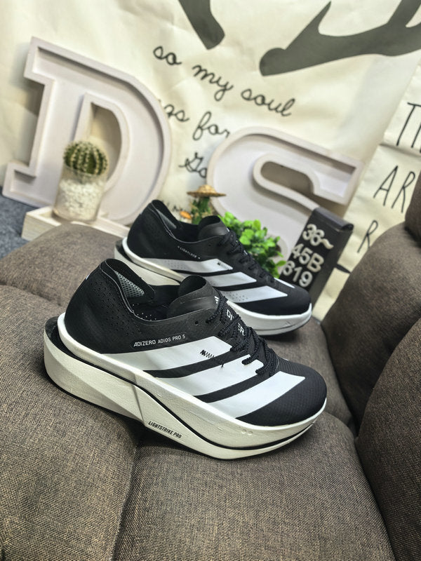 adizero BOSTON 13 (Preto e Branco)