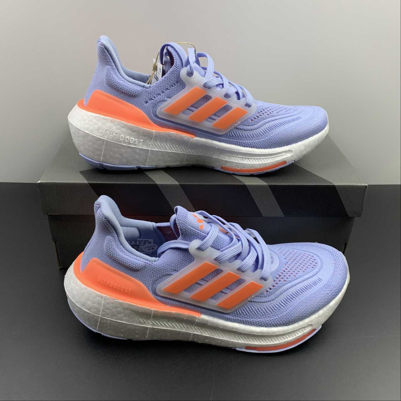Ultra Boost UB8.0 (Azul claro)