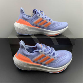 Ultra Boost UB8.0 (Azul claro)