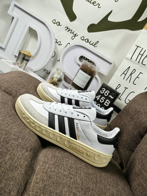 Originals (Branco e Preto)