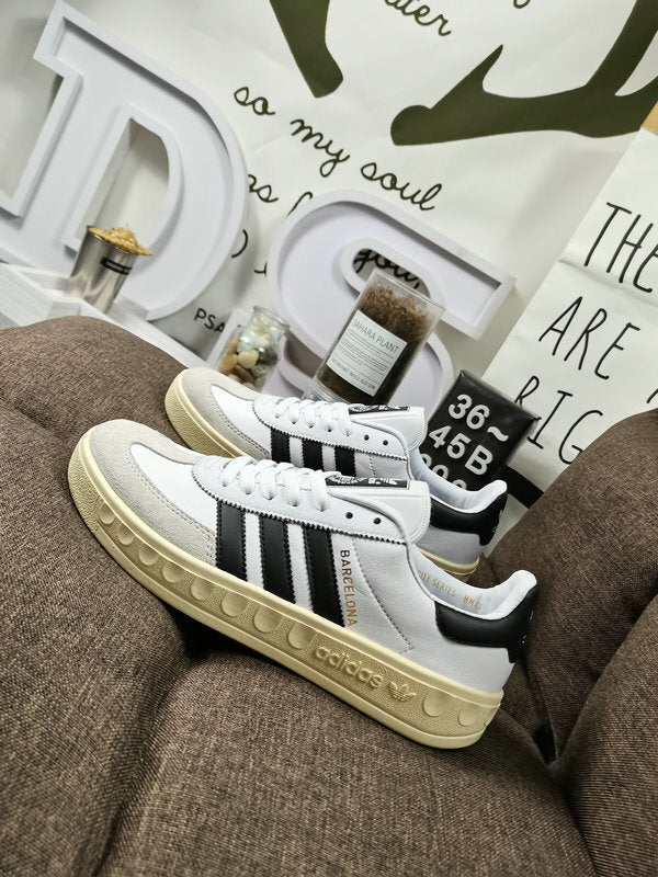 Originals (Branco e Preto)