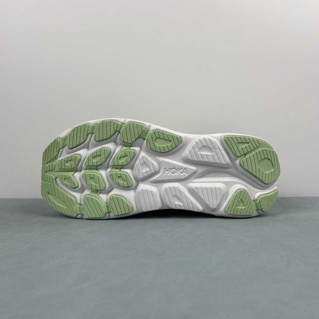 Hoka Clifton 10 (Verde claro)