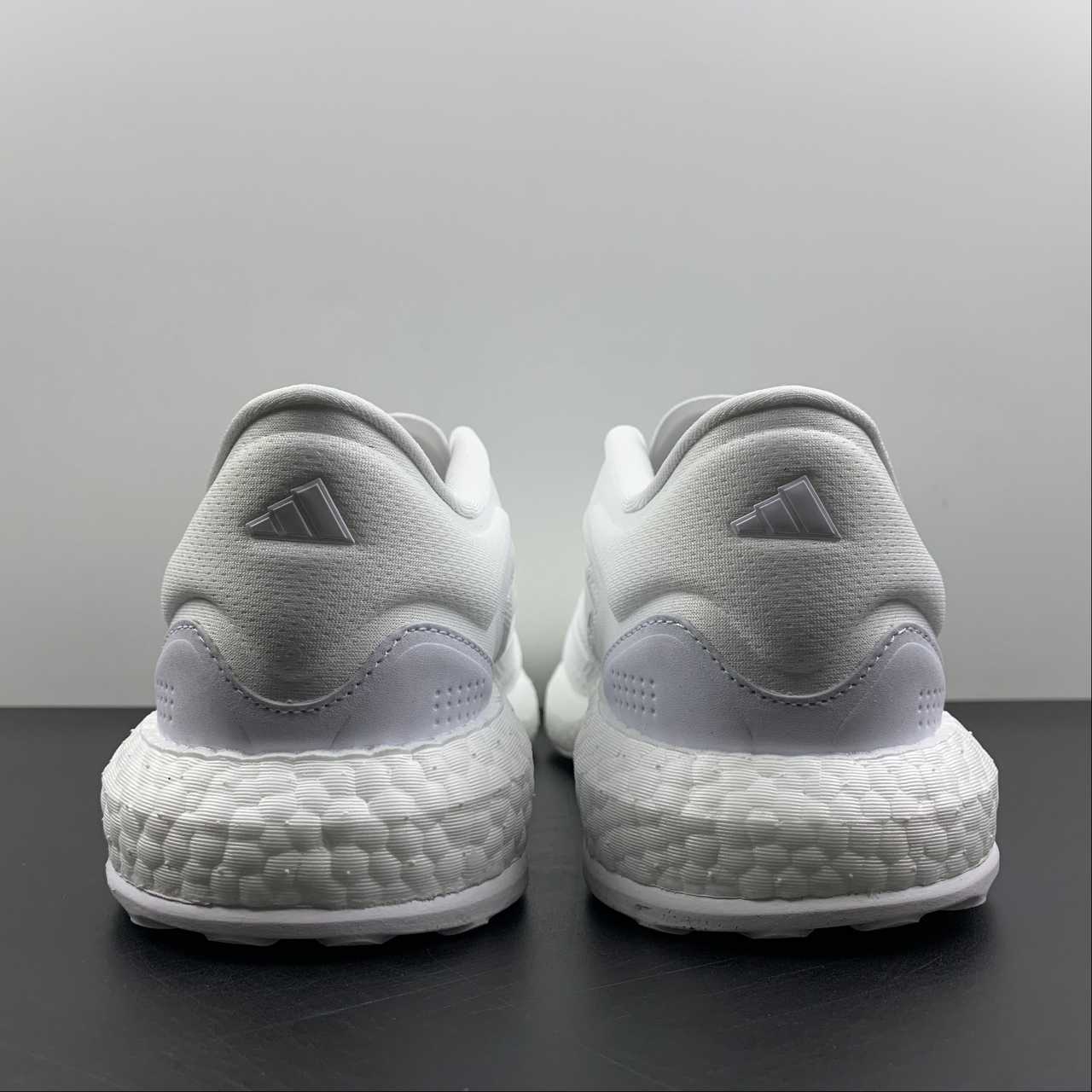 Ultra PureBoost UB22 (Branco)