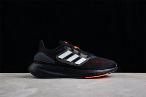 Ultra PureBoost UB22 (Preto e Laranja)