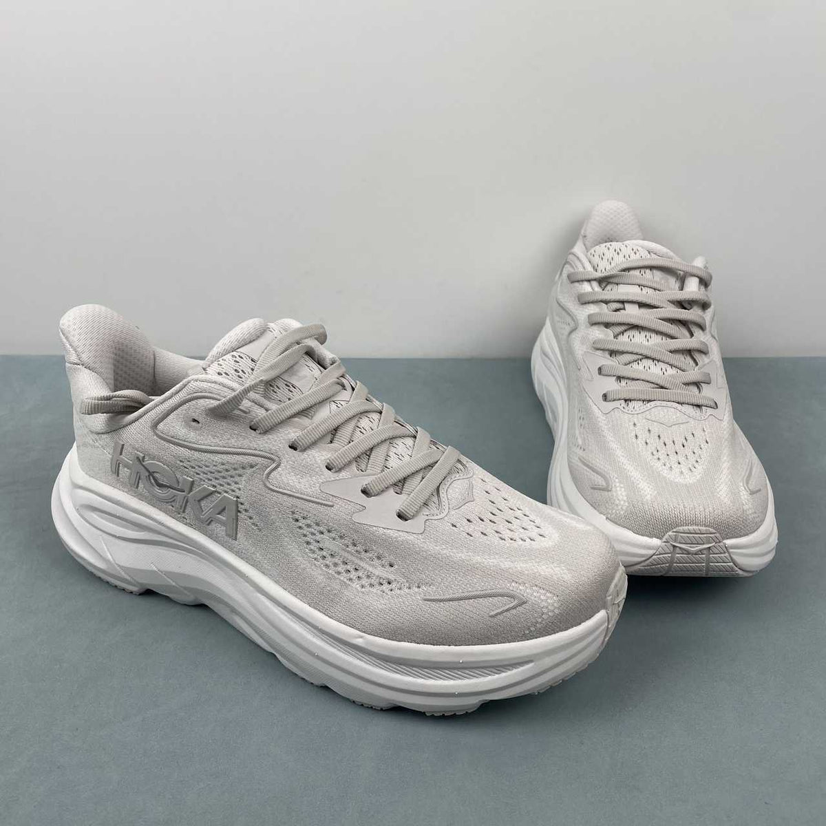 Hoka Clifton 10 (Branco)