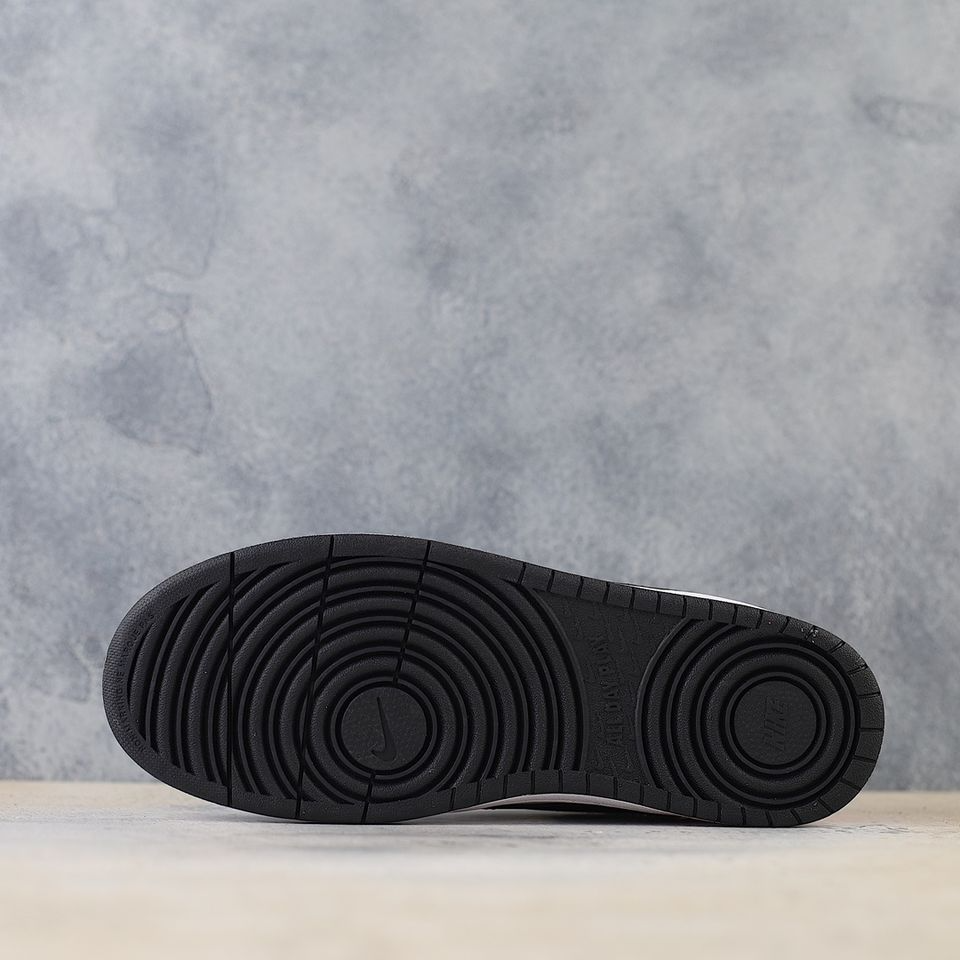 Nike Court Borough Low 2